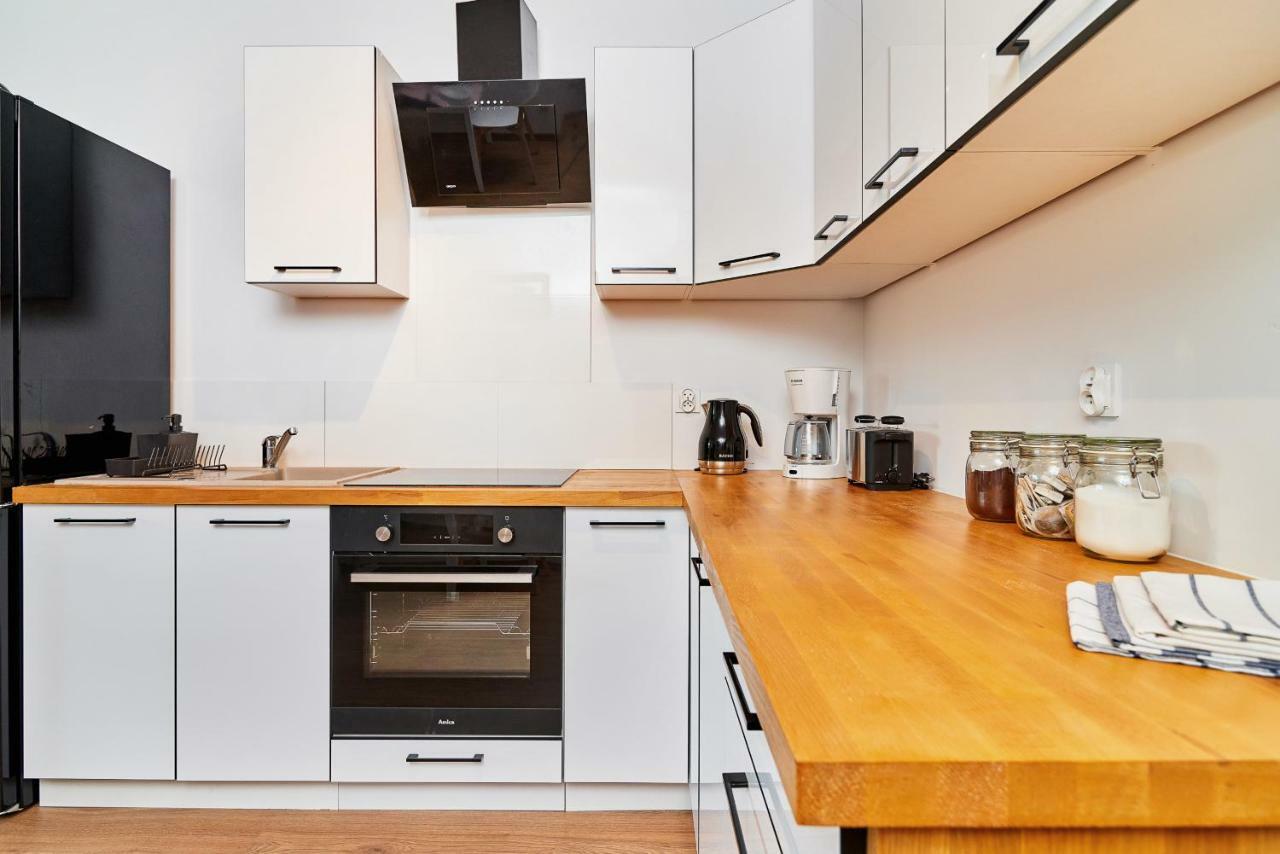 Vintage Apartment In New Estate With Parking - Krzyki Wroclaw By Noclegi Renters Екстер'єр фото